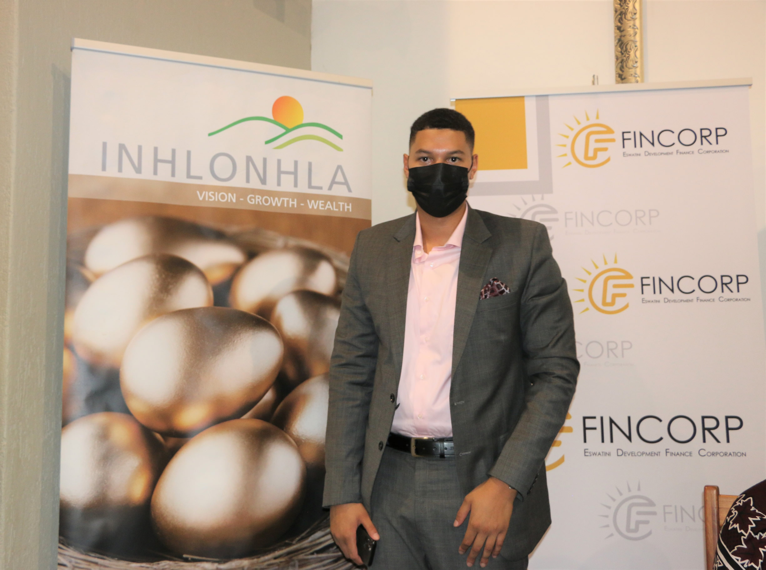 Inhlonhla & Instacash pump in E35,000.00 towards the 8th edition of the Mahamba Gorge Hiking.